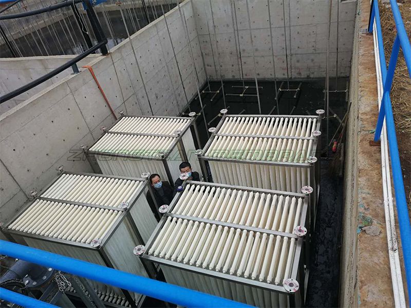 400噸垃圾滲濾液MBR膜組安裝現(xiàn)場（二）